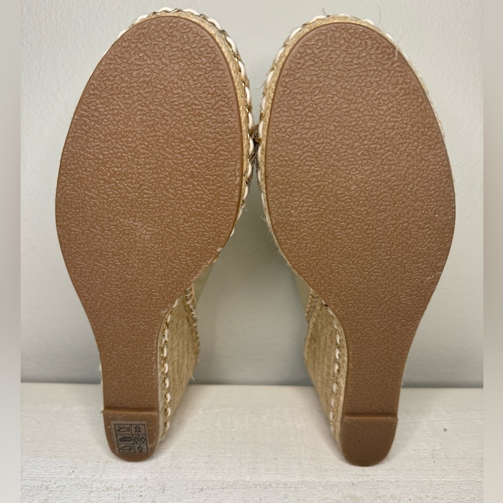 KARL LAGERFELD Paris Carina Slip On Open Toe Wedge Sandals Women’s 9.5 LIKE NEW - Picture 8 of 10